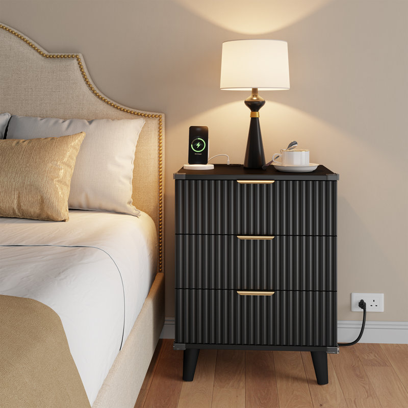 1 Pc Wood Nightstand With Charging Station,Modern Side Table With 3 Drawers, Bedside End Table With 2 USB Ports And 2 AC Outlets, Night Stand For Bedroom, Small Dresser For Small Spaces
