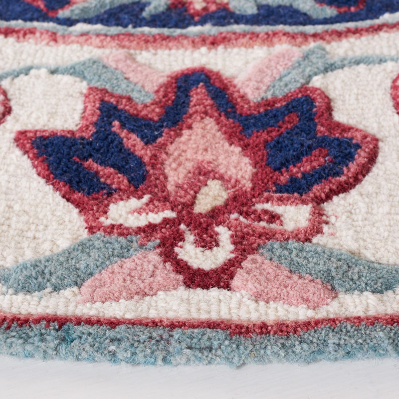 Cylie Hand Tufted Wool Floral Rug, Round 5'