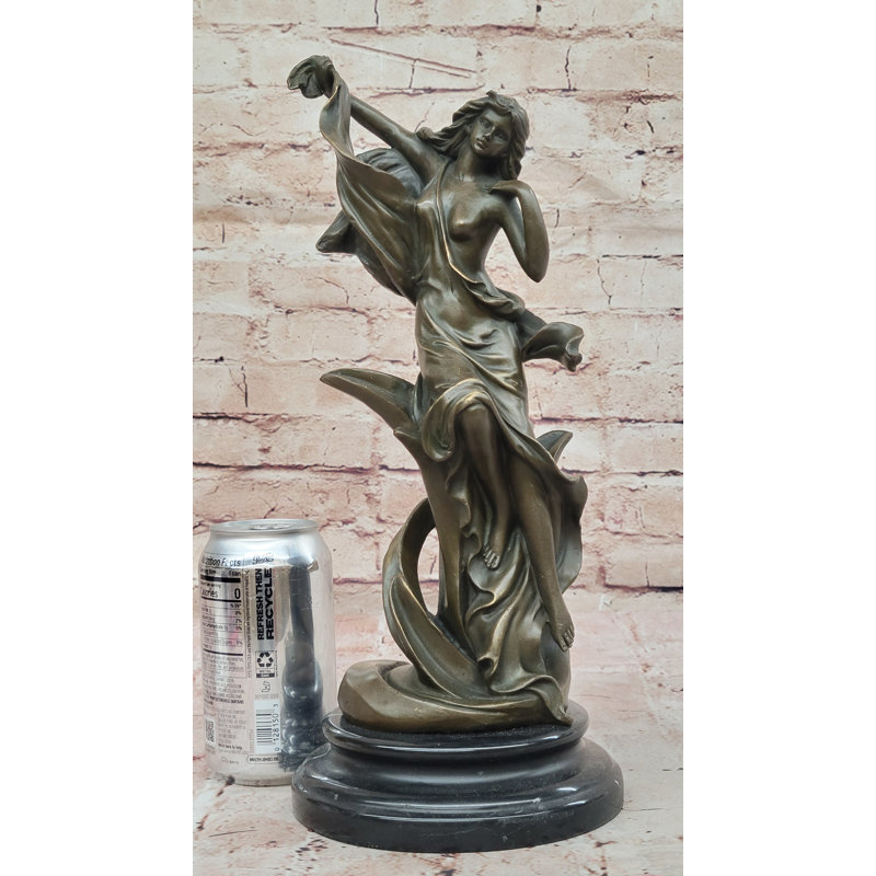 Sculpture en bronze d'inspiration Art Nouveau? Statue féminine élégante et fluide