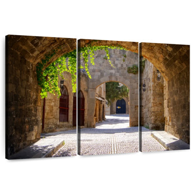Sirci, vieille rue à Rhodes