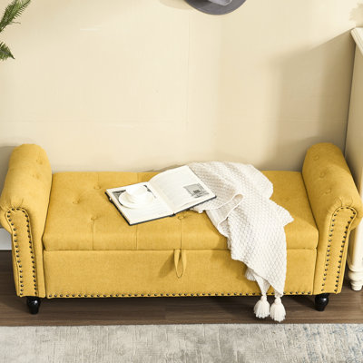 Banc de rangement 55,12 pouces . Tissu rembourré. Bouton. Pour le salon et la chambre à coucher. Capacité de poids de 275 lb. Lin. Rivets. Traction. Jaune moutarde dans la chambre à coucher. Conception de rivets.