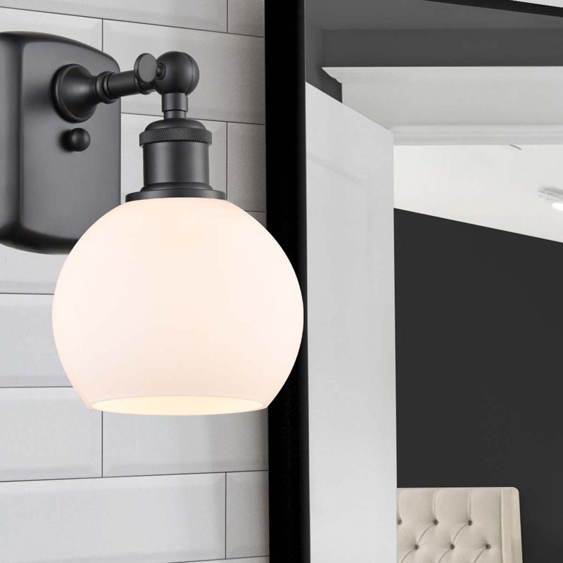 Applique murale 1 lumière 6 po Shauna, Blanc mat, Incandescente, Noir mat
