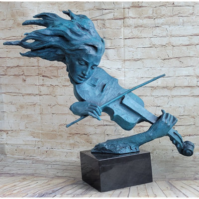 Figurines et sculptures Takesia