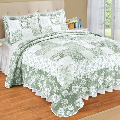 Eden Floral Patchwork Scalloped Edge Quilt