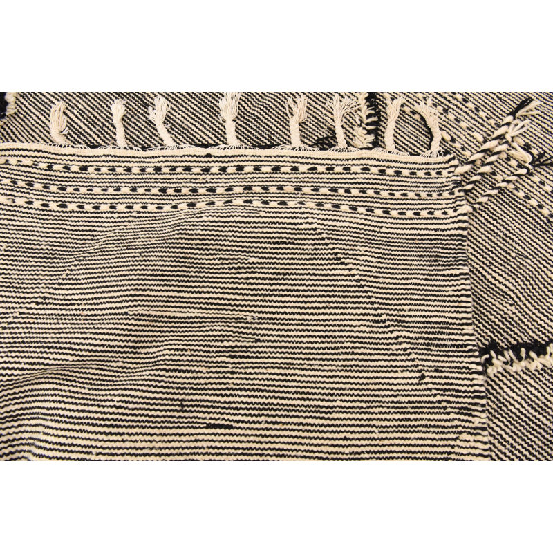Tapis noir et blanc Parra