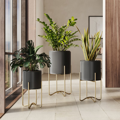 Laurentiu Everett Pot with Ambrose Base - Set of 3