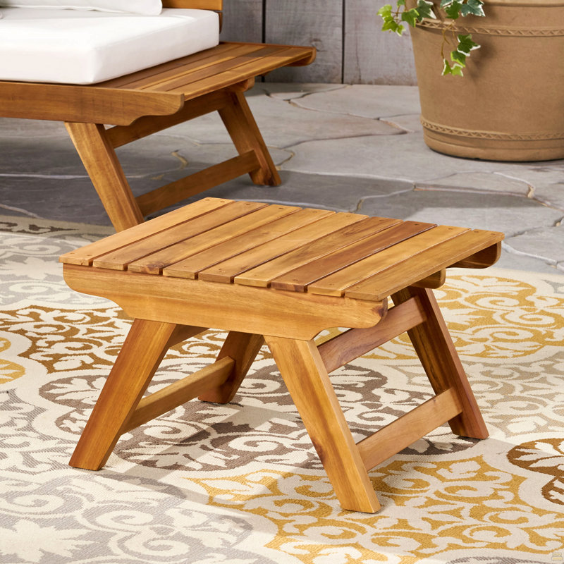 Table d'appoint, Teck