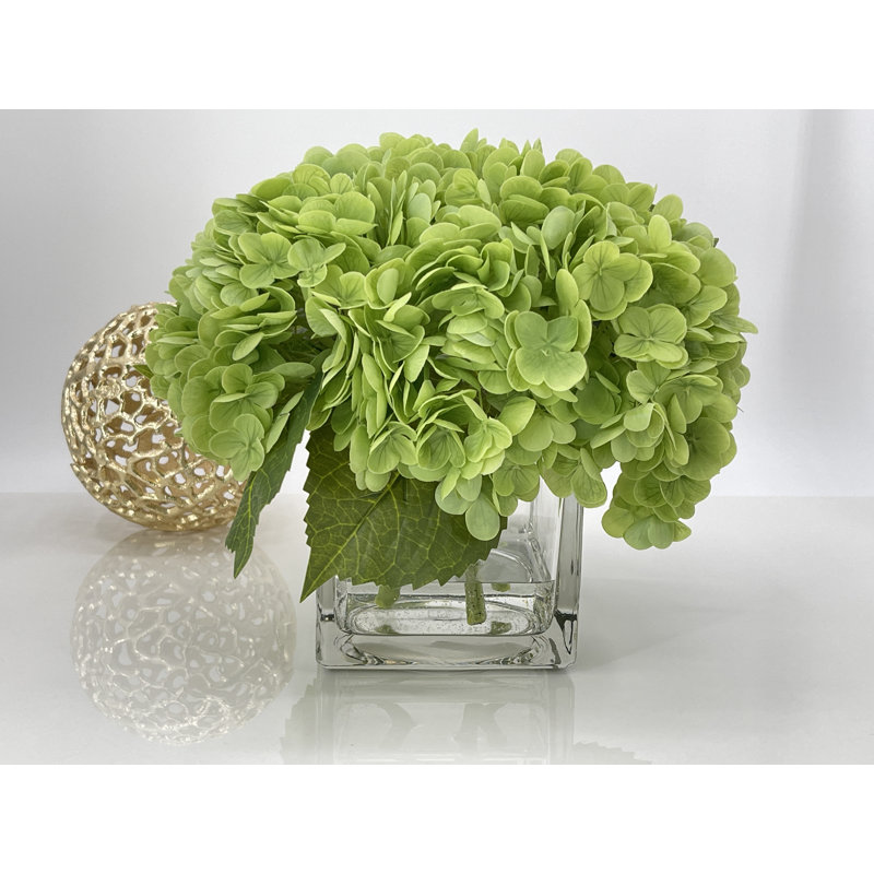 Véritable hydrangées dans un vase, arrangement de fausses fleurs artificielles, Vert