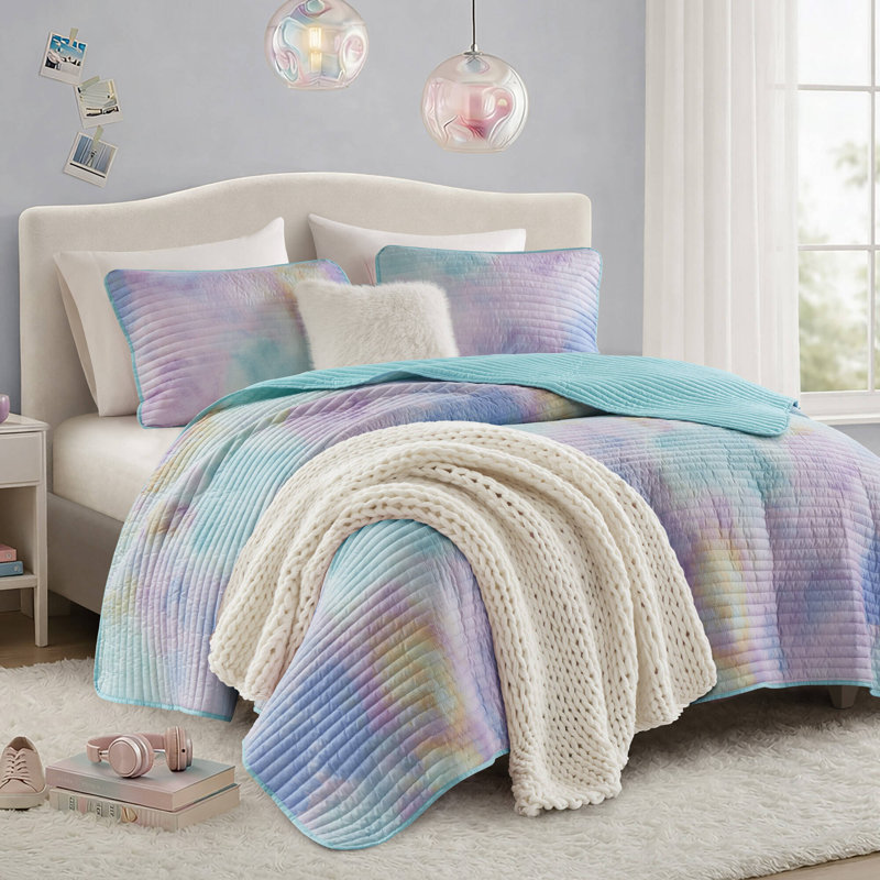 Cassiopeia Watercolor Tie Dye Printed Quilt Set, Full/Queen Quilt + 2 Shams + 1 Throw Pillow