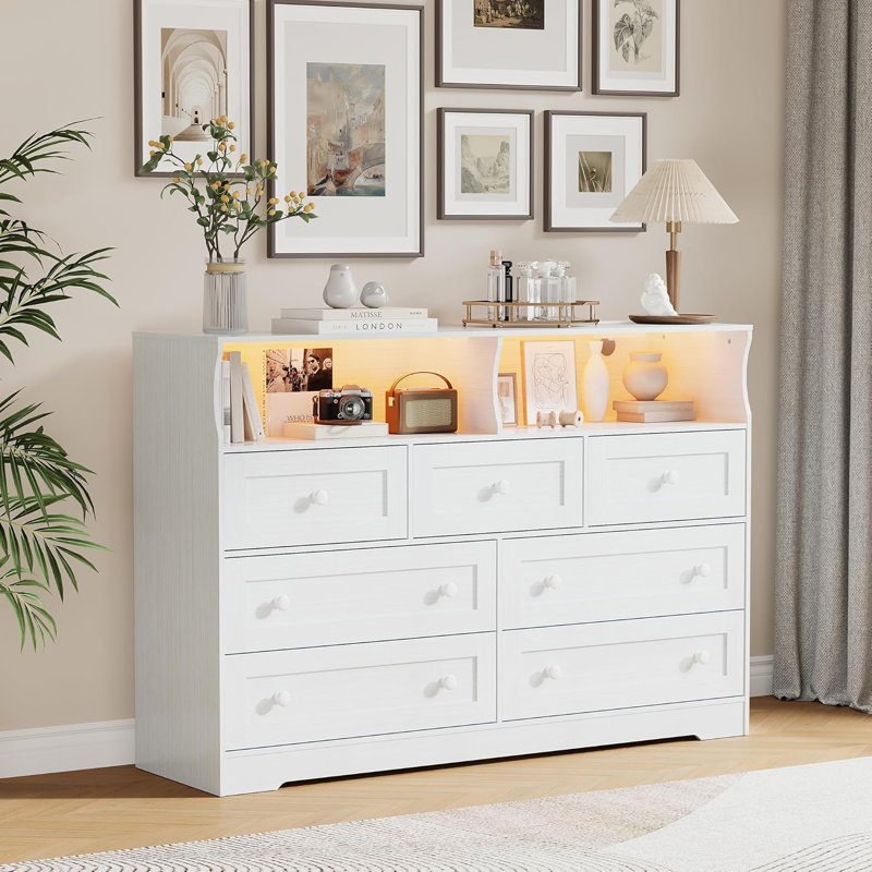 7 Drawer Wood Dressers for Bedroom with LED Lights, Wooden Dresser with Charging Station and 2 Open Compartments, Modern Chest of Drawers, Freestanding Storage Organizer for Closet, Entryway, Nursery