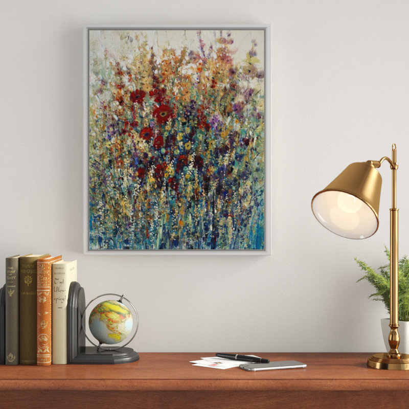«Petals of Perception», peinture sur toile, Cadre flottant blanc, H 21,7 po x l 17,7 po x p 1,75 po