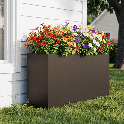 Boîte à fleurs rectangulaire en métal l 30 po x H 24 po Clare