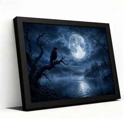 Pleine lune sur un lac brumeux