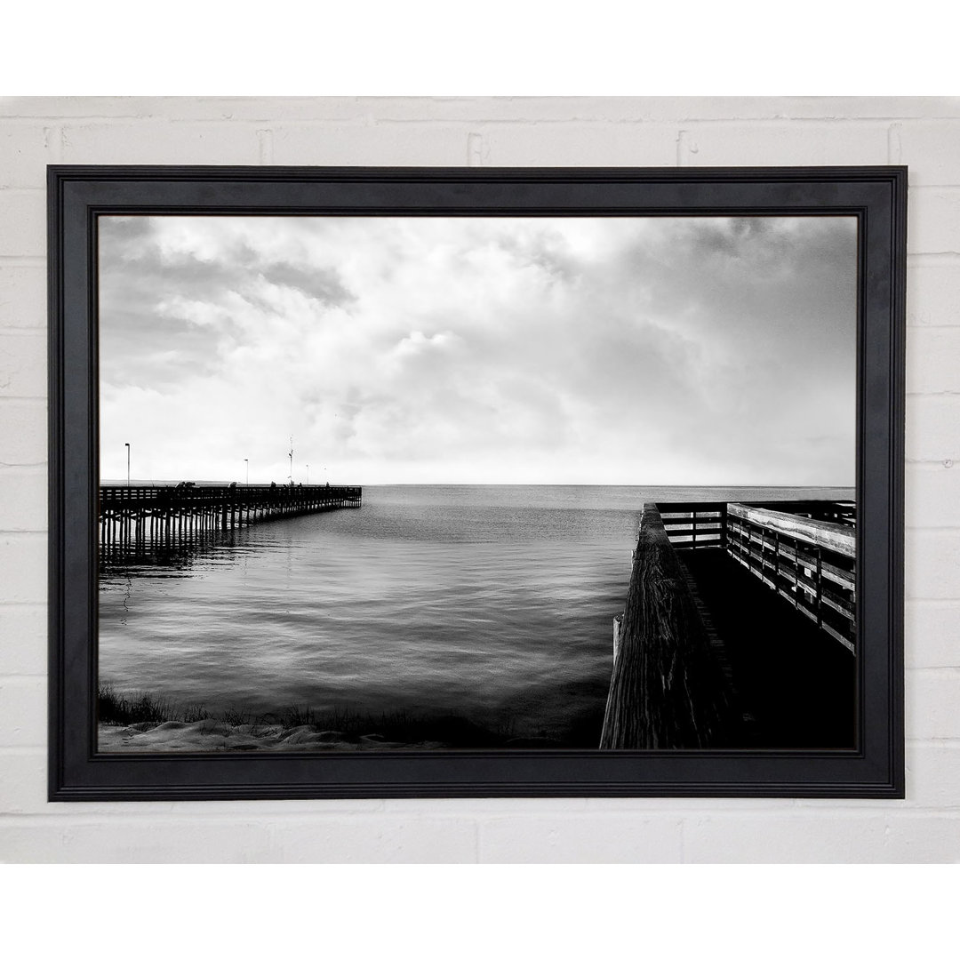 Gerahmtes Leinwandbild Tranquil Pier B N W