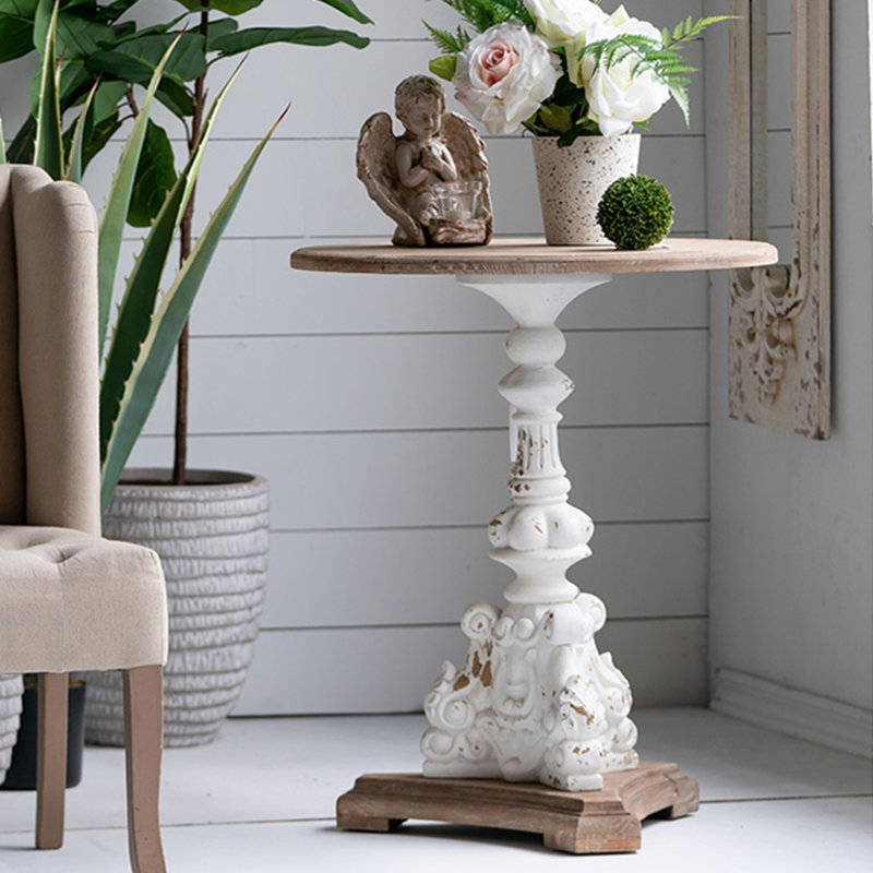Table d'appoint ronde antique blanche, H 30,9 po x l 26,2 po x P 26,2 po