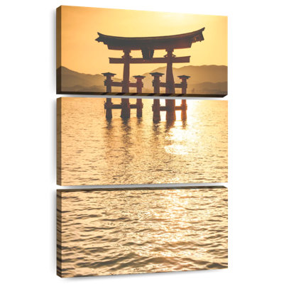 Lilie Famous Torii Gate