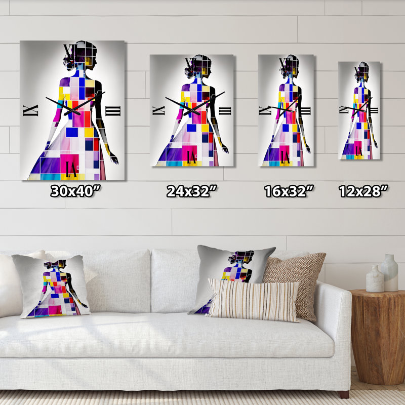 Silhouette d'une robe cubiste II - horloge murale femme moderne, H 32 po x l 24 po x P 1 po