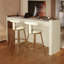 Bar de salon 86,61 "de style français rétro avec comptoir en pierre frittée et bordure en cuir beige