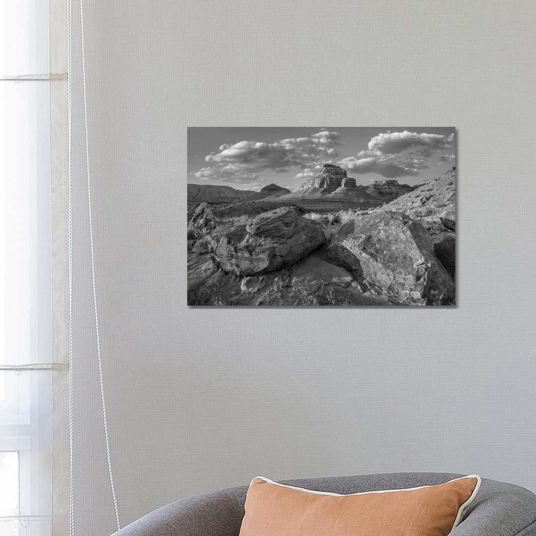 Boulders, Echo Canyon, Vermillion Cliffs National Monument, Arizona von Tim Fitzharris - Gallery-Wrapped Canvas Giclée o...