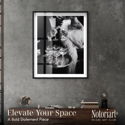 Art mural Gatsby Glamour Shadowbox Print par Notoriart, cadre noir, 36 x 45