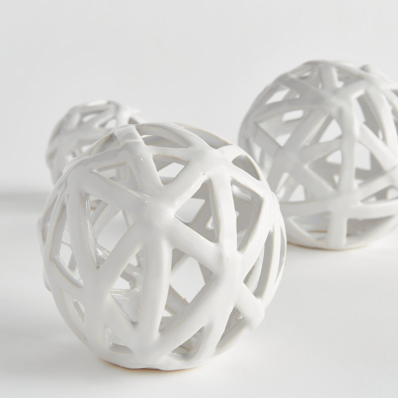 ALICIA METAL ORB, 7.09" H x 7.67" W x 7.67" D, White