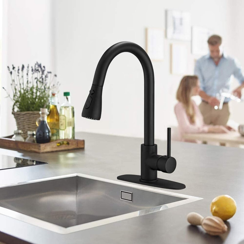 Ensemble de robinet de cuisine rétractable noir mat Mosson avec distributeur de savon et plaque de pont de 8 pouces
