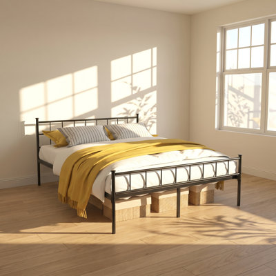 Grand lit plateforme à lattes en métal Classic l 60 po x P 80 po x H 34 po