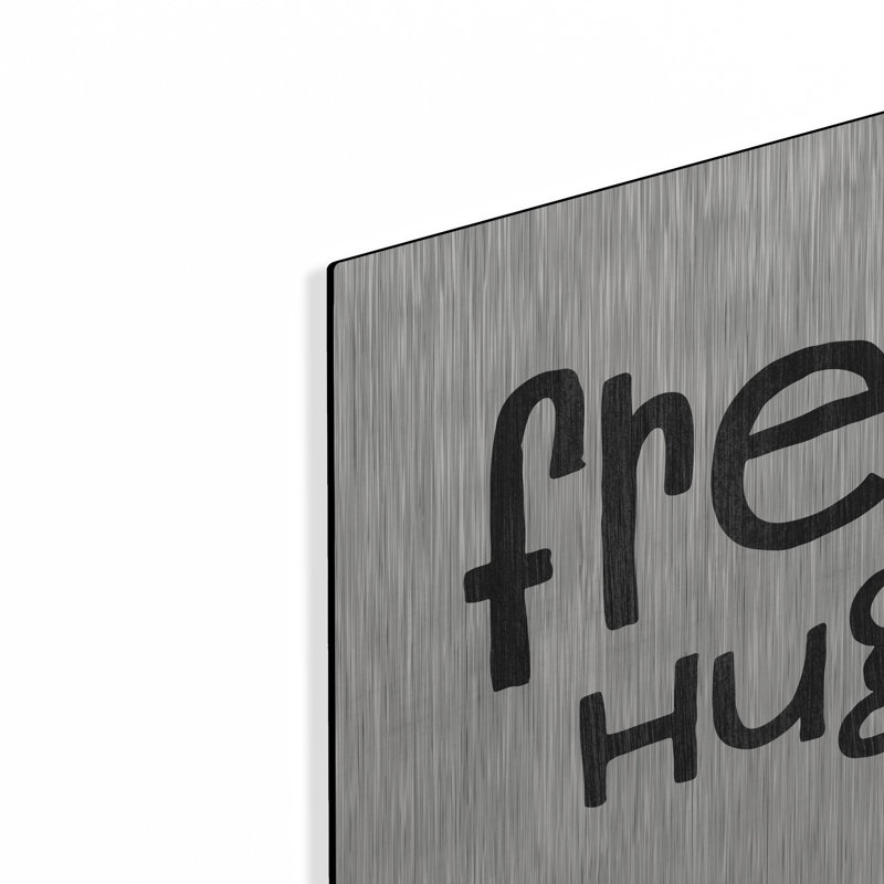 «Free Hugs» par Jaxn Blvd, H 12 po x l 12 po