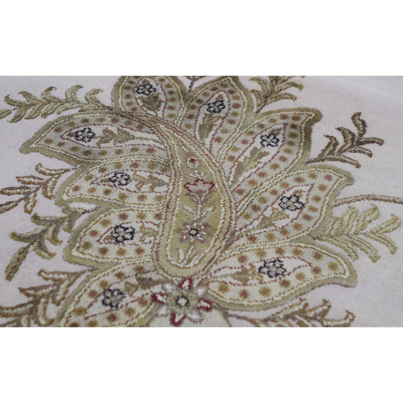Hand-Knotted High-Quality Ivory Area Rug