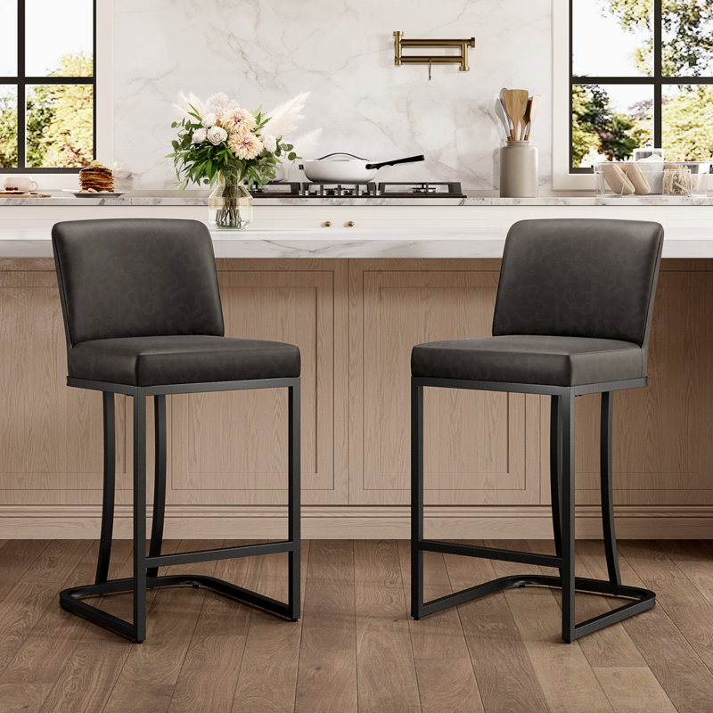 Tabouret de comptoir gris Forsyth de 24 po avec similicuir rembourré et structure en métal noir, Gris / Noir