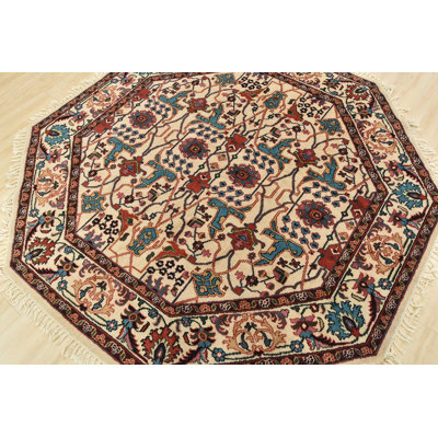 Tapis blanc 7 pi One-of-a-Kind