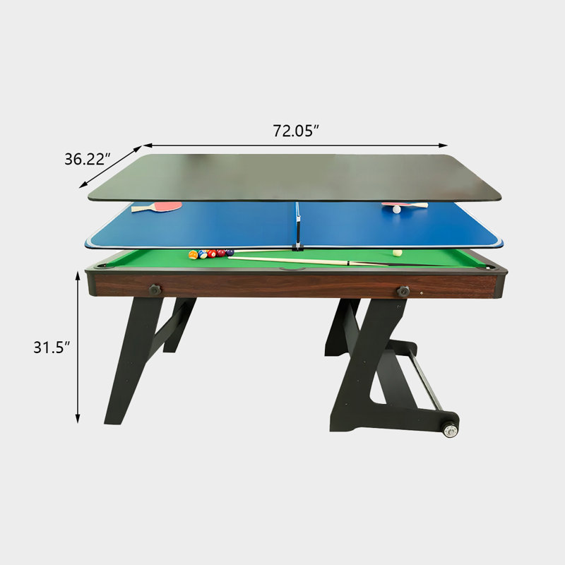 Une table polyvalente quatre en un qui sert à la fois de table de billard et de table de salle à manger