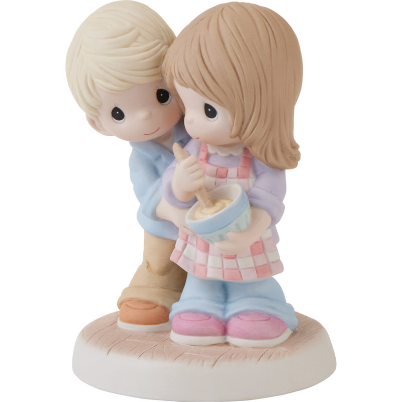 Precious Moments Couple Hugging While Baking Figurine 5.31 Inch