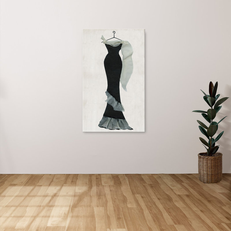 "Black Gown and Tulle II" par Tava Studios, reproduction sur toile, H 60 po x l 36 po x P 1,5 po