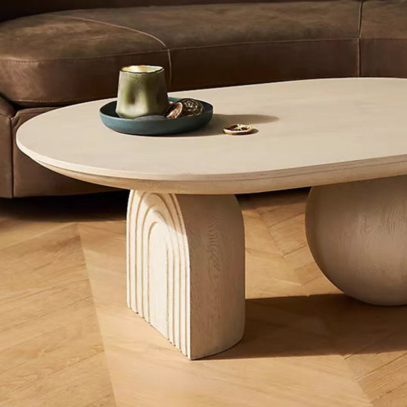 Table basse simple en bois massif à personnalité ovale