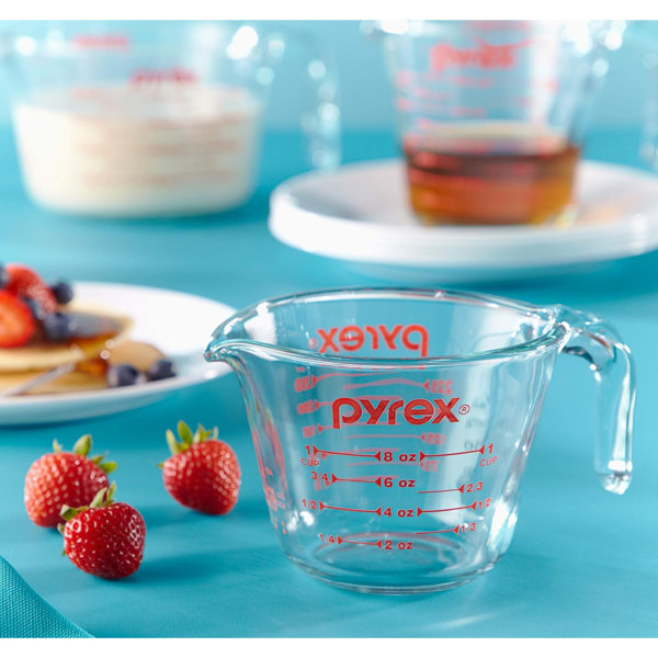 https://assets.wfcdn.com/im/43098508/resize-h600-w600%5Ecompr-r85/2589/258926517/OXO+Pyrex+3+-+Piece+Tempered+Glass+Measuring+Cup+Set%2C+Includes+1-Cup%2C+2-Cup%2C+and+4-Cup.jpg
