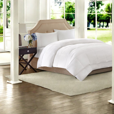 Ensemble de literie toutes saisons en duvet synthétique confortable en polyester avec conception amovible pour une utilisation à l'année