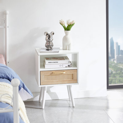 Élégante table de bout en rotin avec tiroir et pieds en bois massif, table de chevet moderne parfaite pour le salon et la chambre à coucher