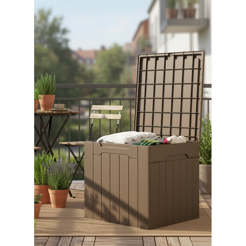 Durable 107L Outdoor Plastic Storage Chest With Lockable Lid