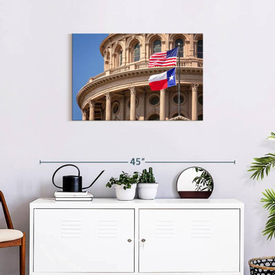 Drapeaux de Nicci au Texas Capitol