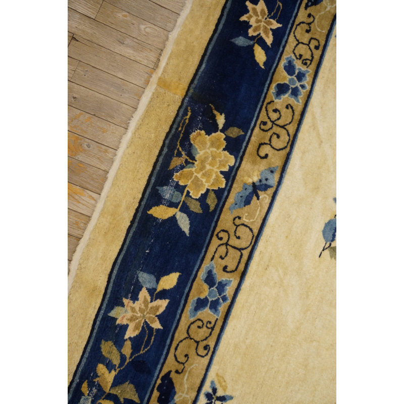 Hand Knotted Wool Area Rug