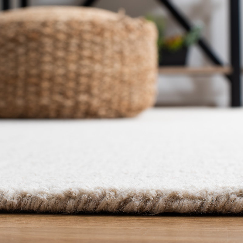 Maja Handmade Tufted Wool Ivory/Beige Rug, Rectangle 122 x 183 cm
