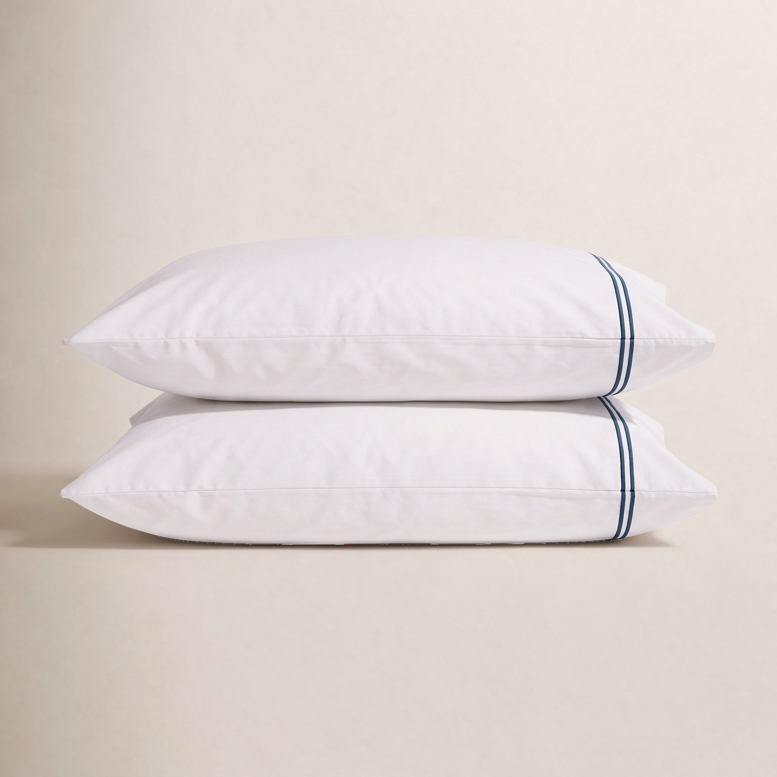 Bardfield Cotton Pillowcase, Navy