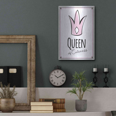«Queen of Cutness» par Ayse, art mural en métal