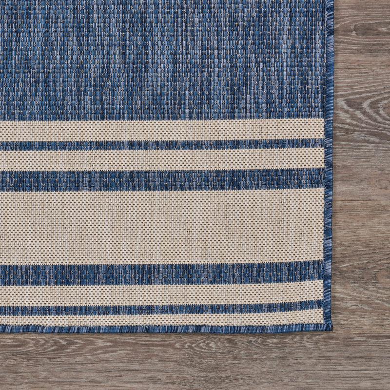 Areefa Medallion Blue/White Power Loomed Indoor/Outdoor Area Rug, Rectangle 3' x 5'