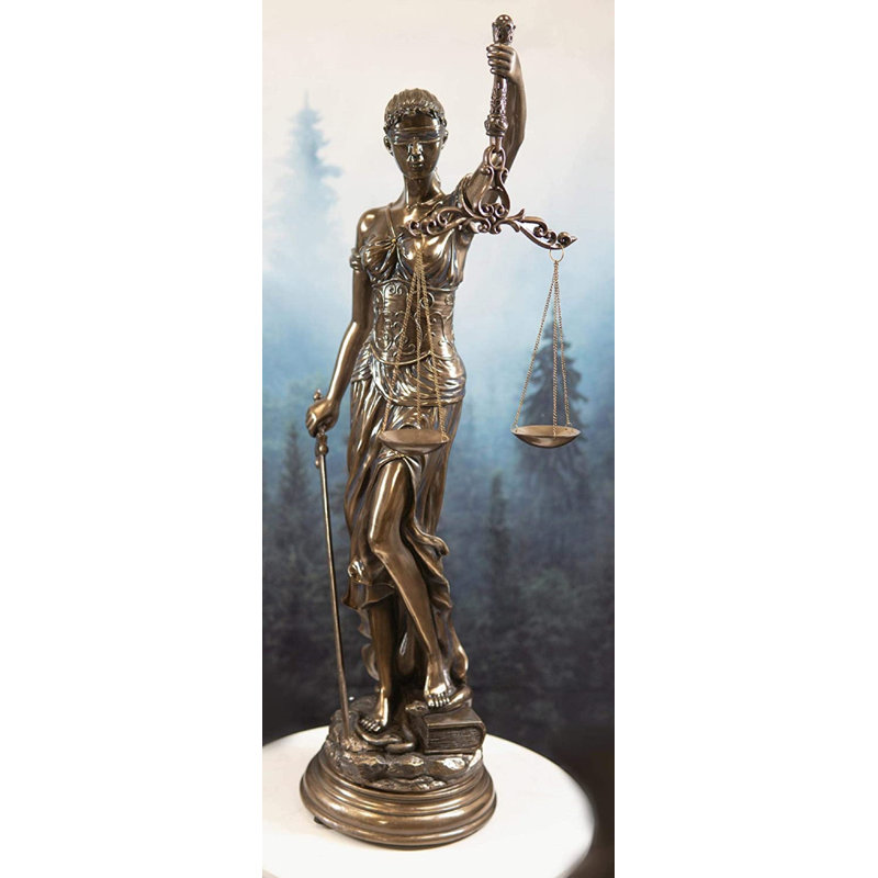 Kenna People Statue