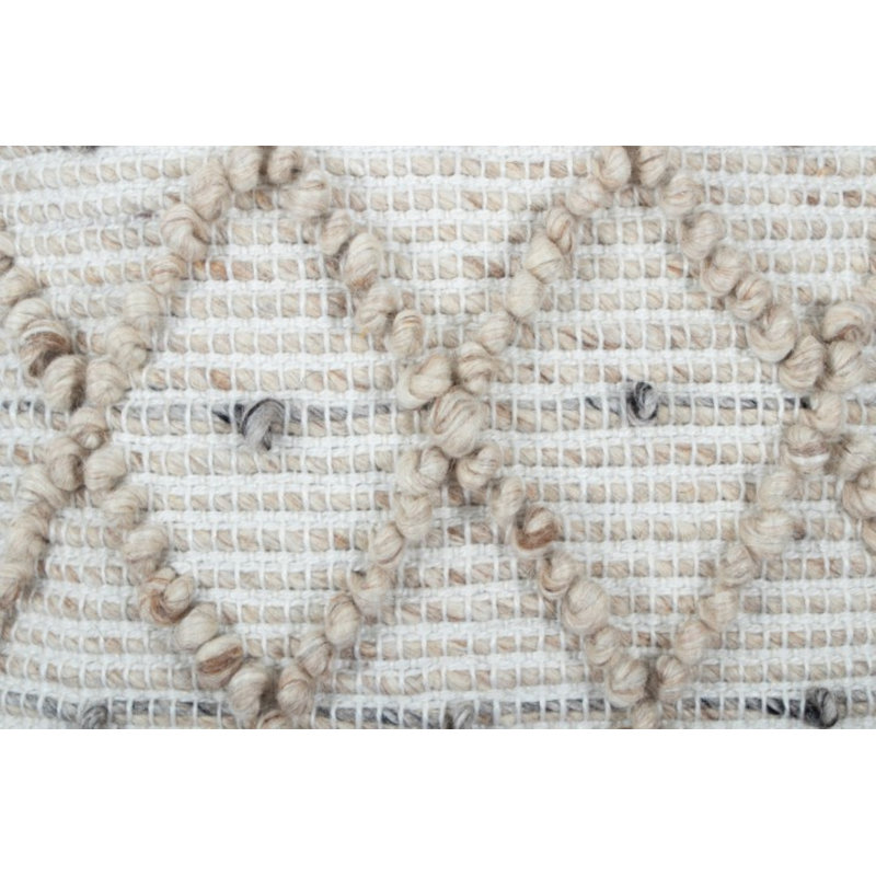 Coussin Charm avec motif de losanges 18 po x 18 po - Écru