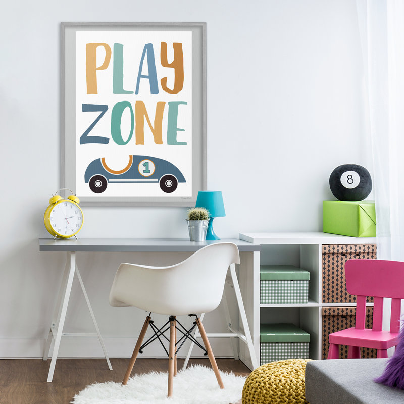 Giclée encadrée Play Zone Racecar, design par Susan Ball, Estampe numérique Farmhouse, H 30 po x l 24 po