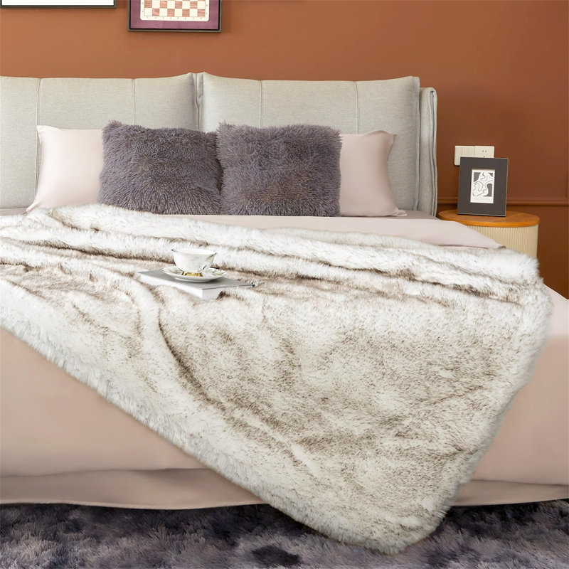Machine Woven Throw Blanket, White