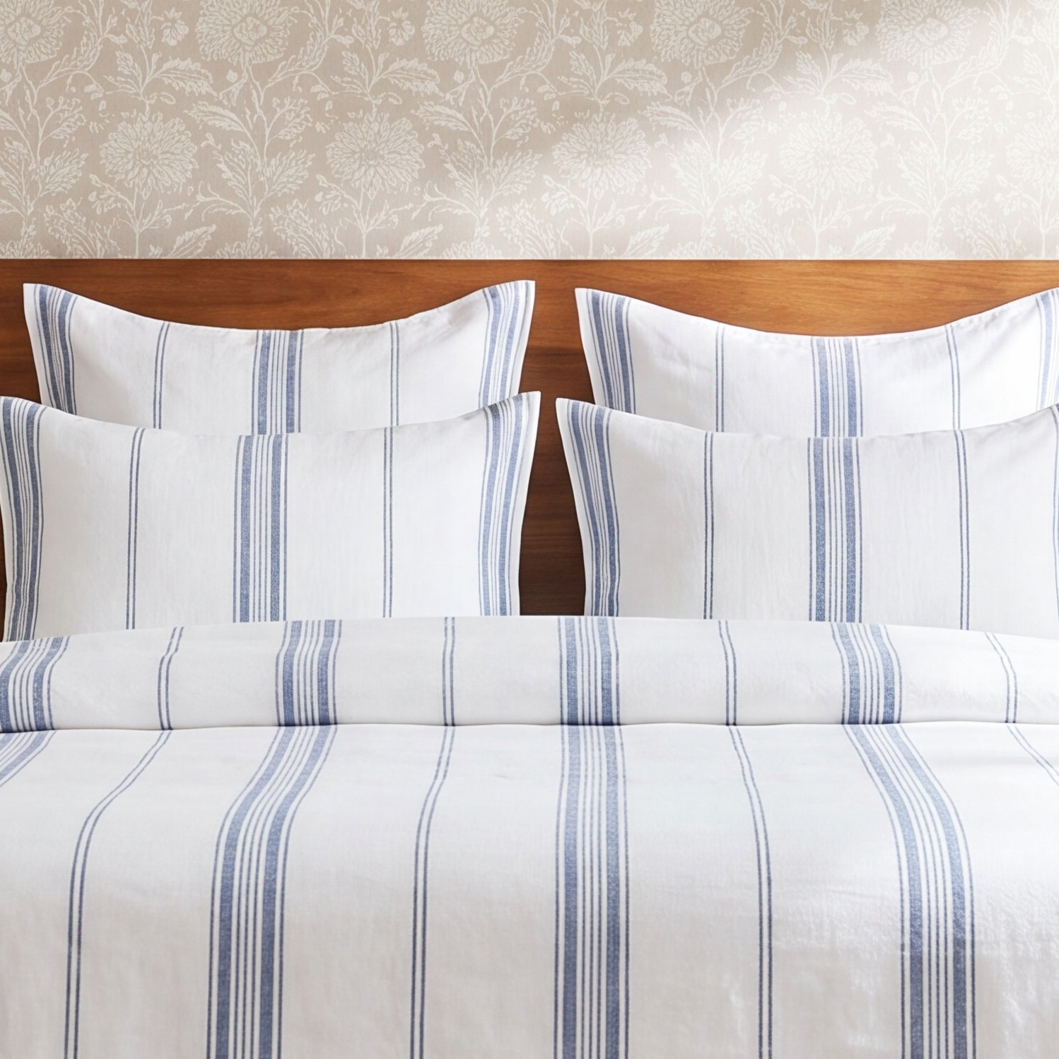 Fleta Duvet Cover Set, King Duvet Cover, White/Blue Striped